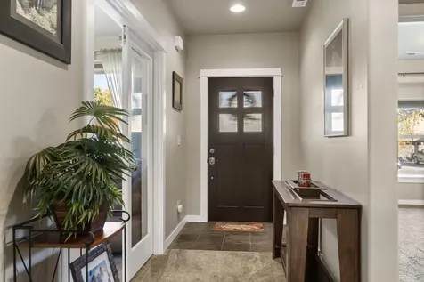 2344 NW Glen Oak Avenue Redmond OR 97756