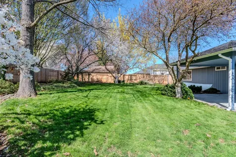 2236 Martin Drive Medford OR 97501