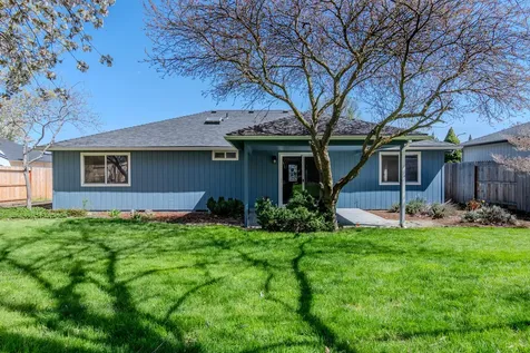 2236 Martin Drive Medford OR 97501
