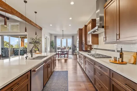 2042 NW Perspective Drive Bend OR 97703