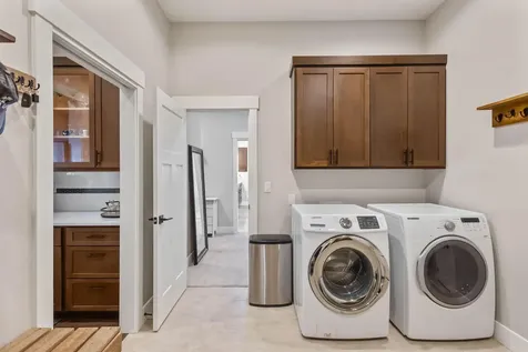 2042 NW Perspective Drive Bend OR 97703