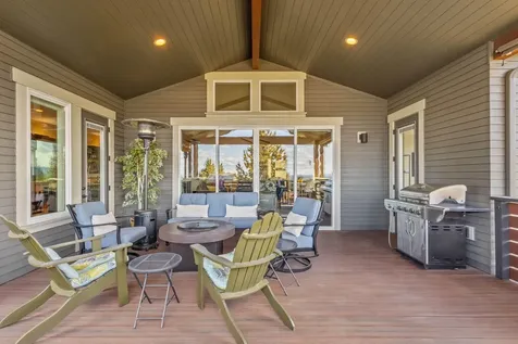 2042 NW Perspective Drive Bend OR 97703