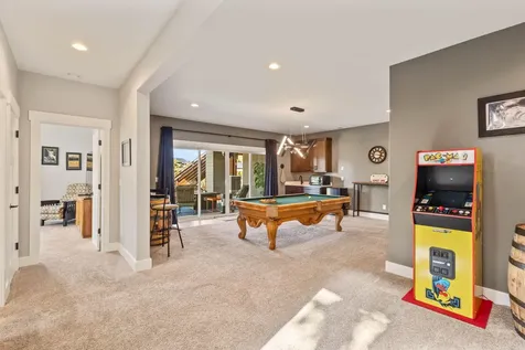 2042 NW Perspective Drive Bend OR 97703