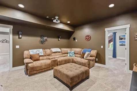 2042 NW Perspective Drive Bend OR 97703