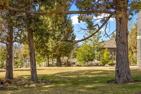 2042 NW Perspective Drive Bend OR 97703