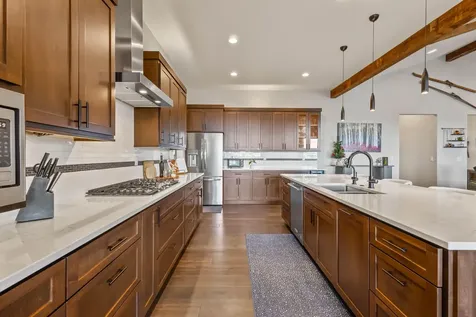 2042 NW Perspective Drive Bend OR 97703