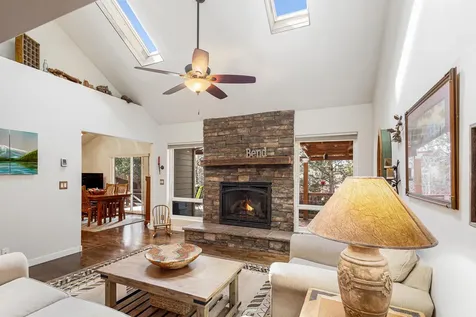 20905 Clear View Court Bend OR 97702