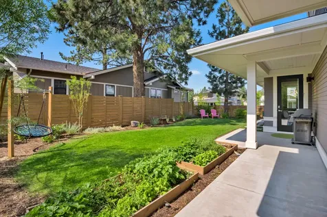 1726 NW Fields Street Bend OR 97703