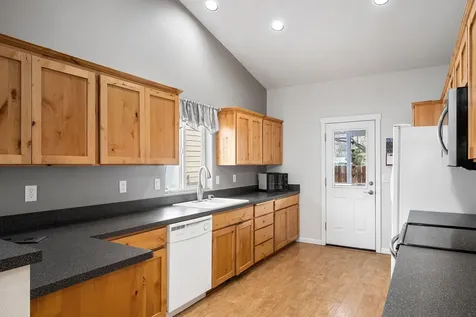 2728 NE Carriage Lane Prineville OR 97754