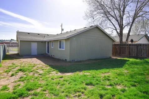 464 SW 2nd Street Madras OR 97741