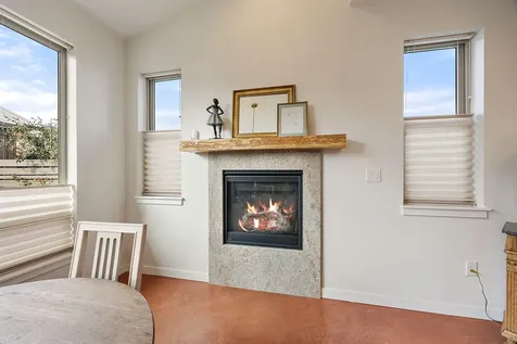 122 Dunn Circle Ashland OR 97520