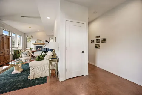 122 Dunn Circle Ashland OR 97520