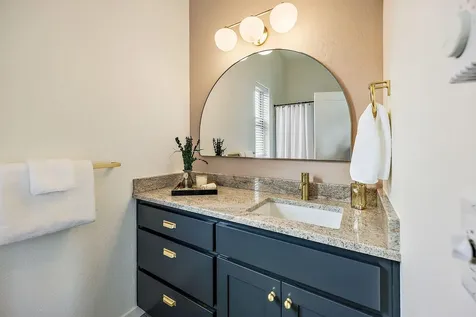 122 Dunn Circle Ashland OR 97520