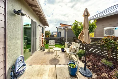 122 Dunn Circle Ashland OR 97520