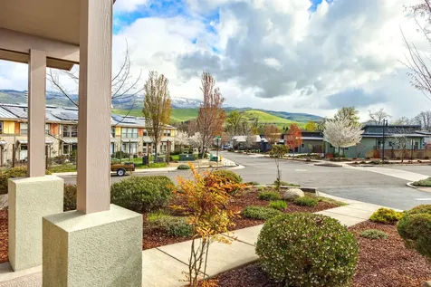 122 Dunn Circle Ashland OR 97520