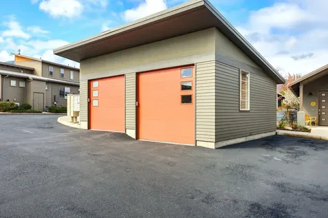 122 Dunn Circle Ashland OR 97520