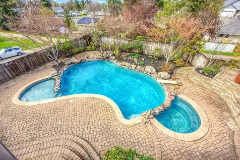 539 N Barneburg Road Medford OR 97504