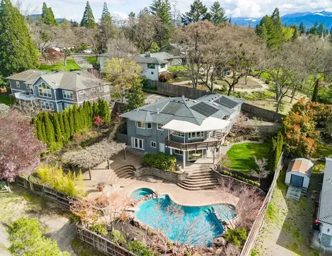 539 N Barneburg Road Medford OR 97504