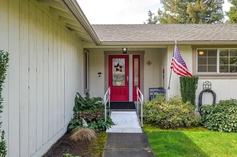 811 Lark Ellen Way Grants Pass OR 97527