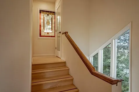 339 Ravenwood Place Ashland OR 97520