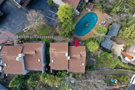 339 Ravenwood Place Ashland OR 97520