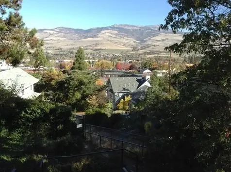 339 Ravenwood Place Ashland OR 97520