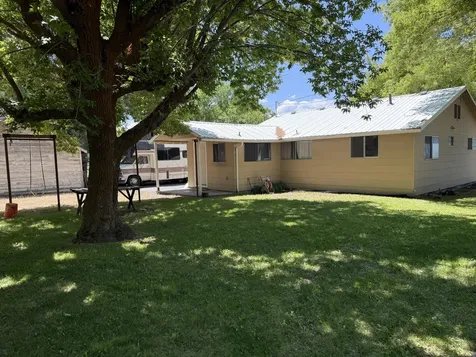 1741 Hope Street Klamath Falls OR 97603