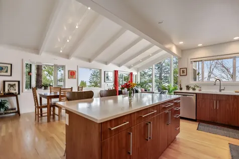 1206 Linda Avenue Ashland OR 97520