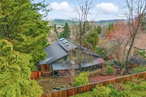 1206 Linda Avenue Ashland OR 97520