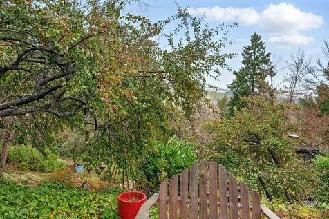 1206 Linda Avenue Ashland OR 97520