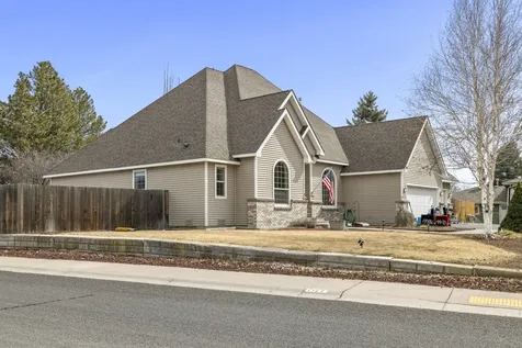 7122 Hager Lane Klamath Falls OR 97603