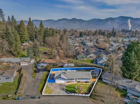 1679 Virginia Lane Grants Pass OR 97527