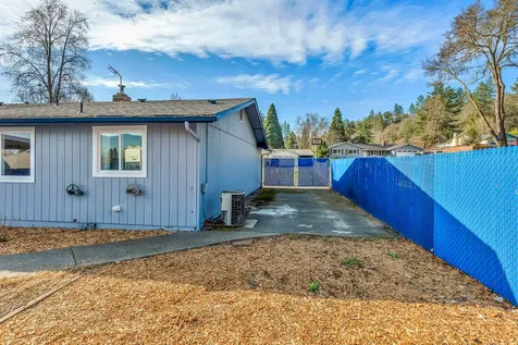 1679 Virginia Lane Grants Pass OR 97527