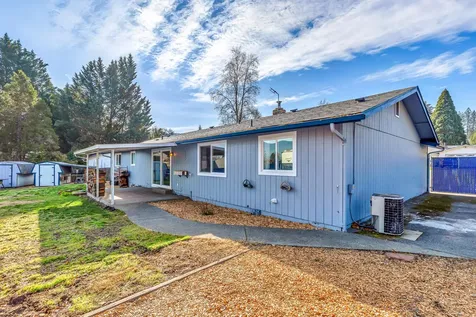 1679 Virginia Lane Grants Pass OR 97527