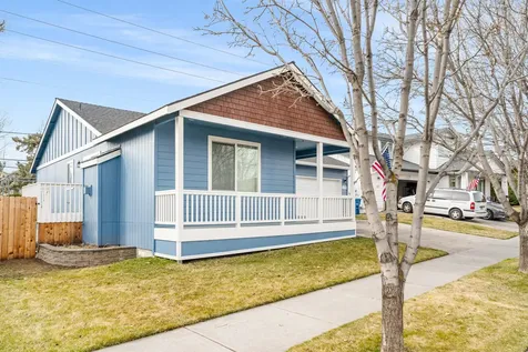 125 NW Antler Loop Redmond OR 97756