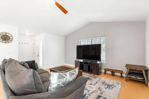 125 NW Antler Loop Redmond OR 97756