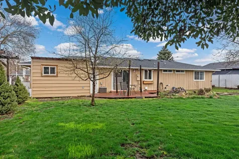 2760 Terrmont Street White City OR 97503