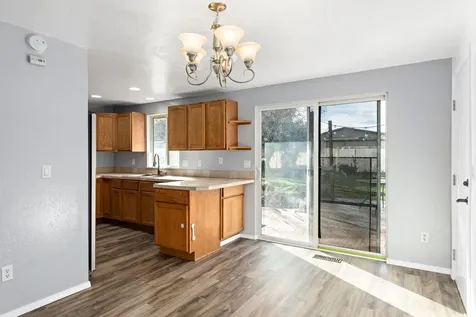 2760 Terrmont Street White City OR 97503