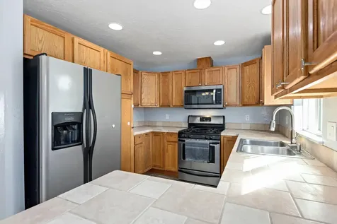2760 Terrmont Street White City OR 97503