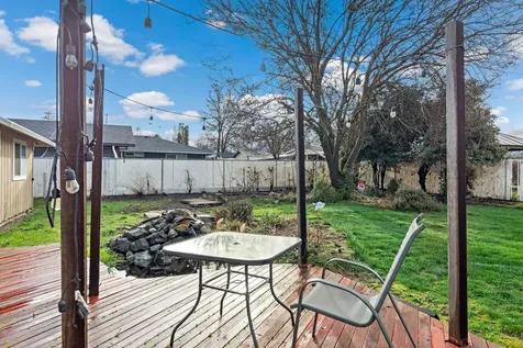 2760 Terrmont Street White City OR 97503