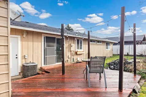 2760 Terrmont Street White City OR 97503