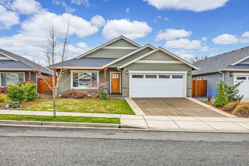 2771 Esther Lane Grants Pass OR 97527