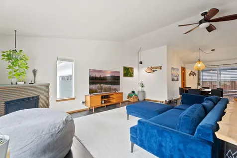 1040 SW Silver Lake Boulevard Bend OR 97702