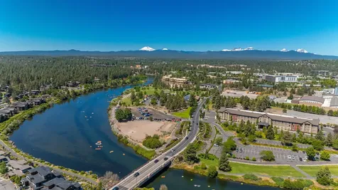1040 SW Silver Lake Boulevard Bend OR 97702