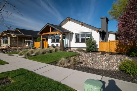 783 NW 13th Street Redmond OR 97756