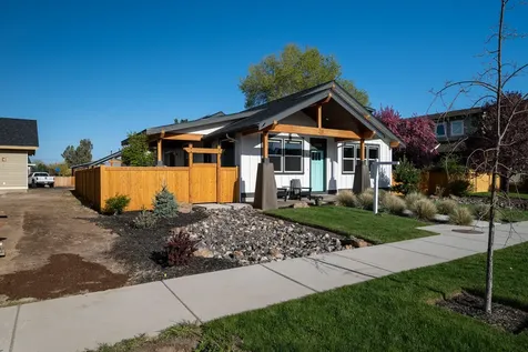 783 NW 13th Street Redmond OR 97756