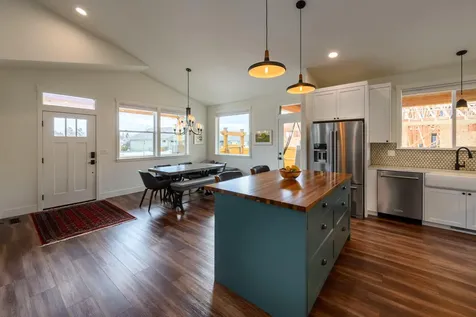 783 NW 13th Street Redmond OR 97756