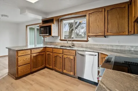 1043 NW Golf Course Drive Madras OR 97741
