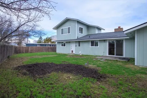 1043 NW Golf Course Drive Madras OR 97741