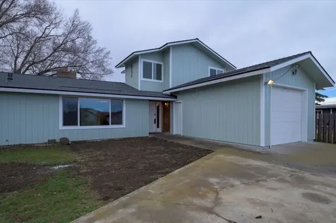 1043 NW Golf Course Drive Madras OR 97741